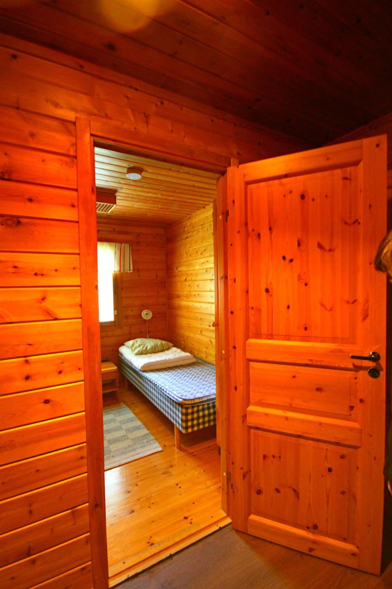 Ukonjaerven Holiday Village Ivalo Room photo