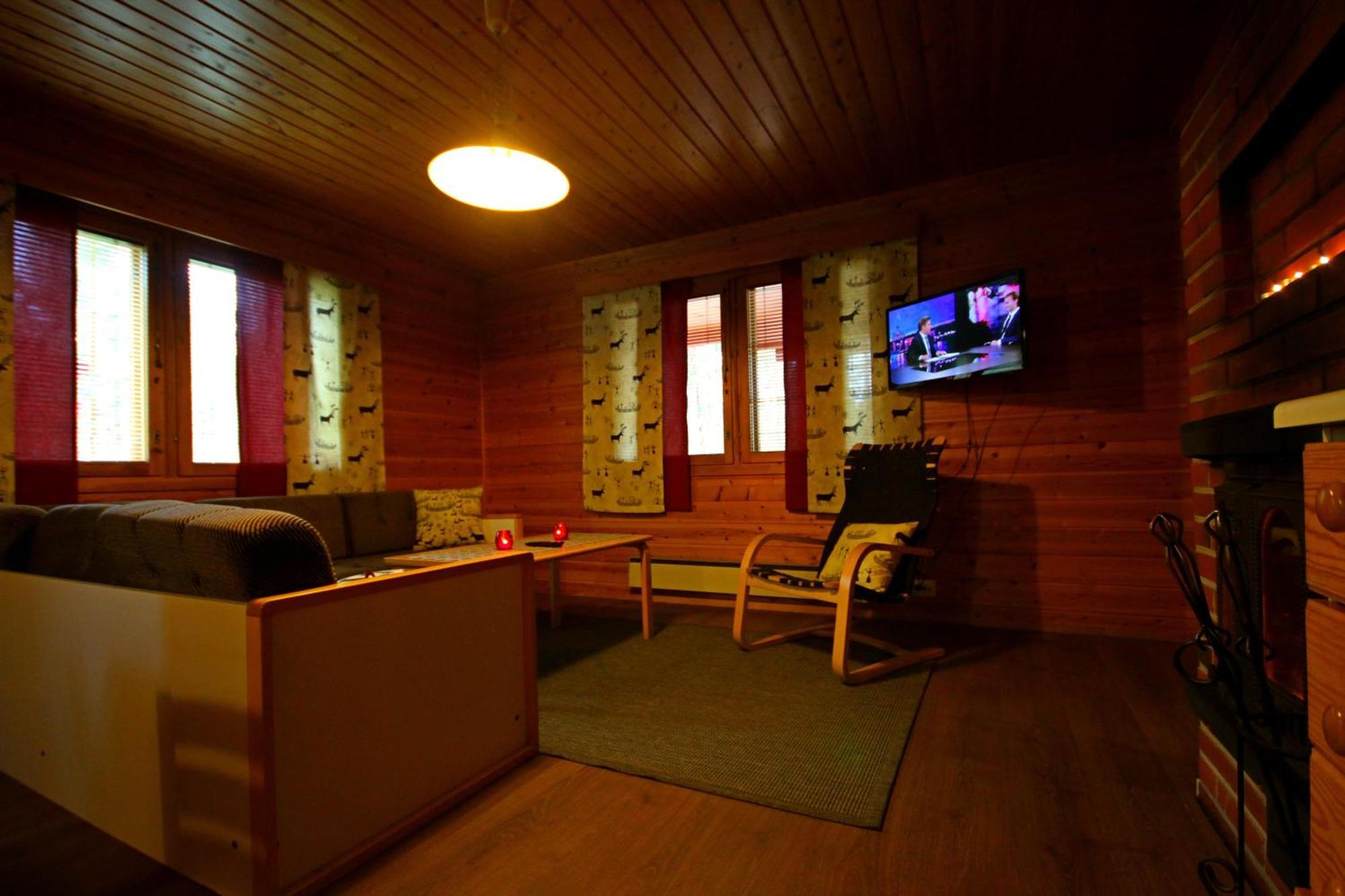 Ukonjaerven Holiday Village Ivalo Room photo
